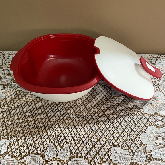 Tupperware Thermo-Duo Hot/Cold Insulated bowl. 2.4 litres. - Picture 2 of 5